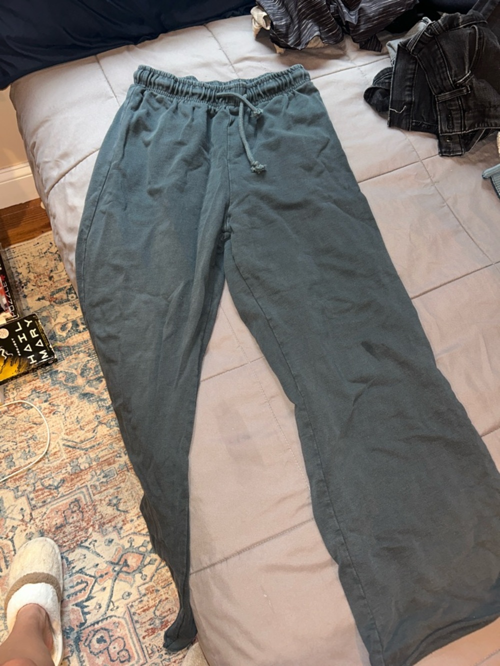 Zara Olive Green Drawstring Track Pants
